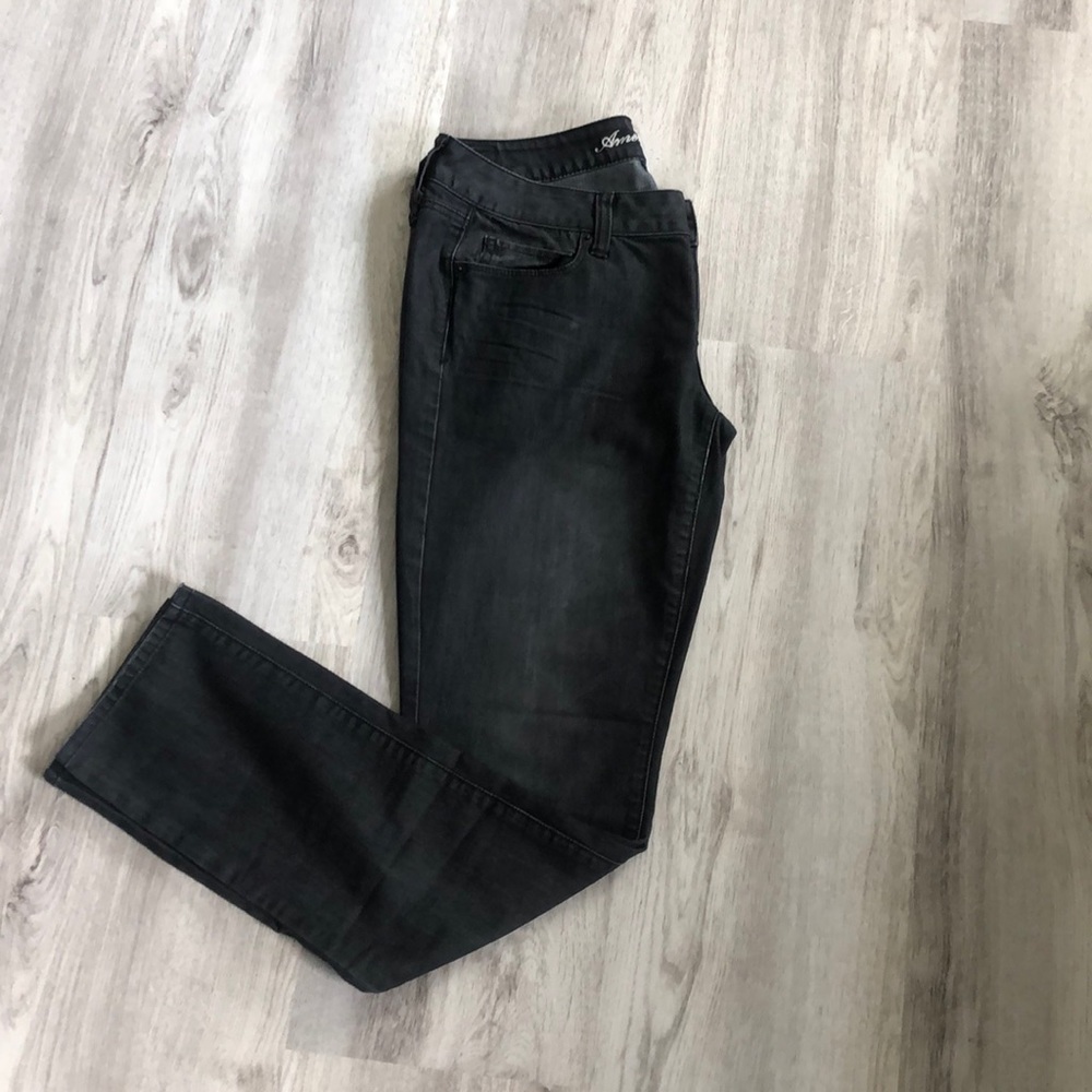 Black American Eagle jeans